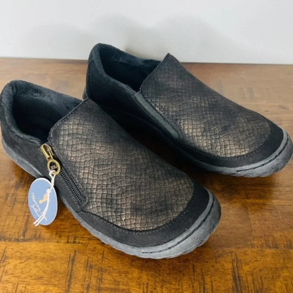 JBU by Jambu Cranberry Memory Foam Faux Fur Lining Casual Slip On Shoes Size 7.5 - Picture 3 of 8